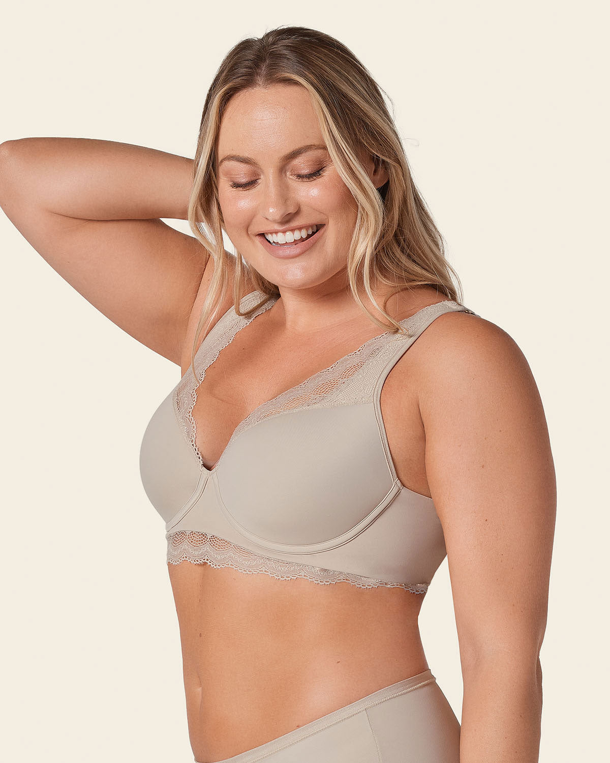 Formless™ Deep Coverage Soft Lightly-Lined Lace Underwire Bra