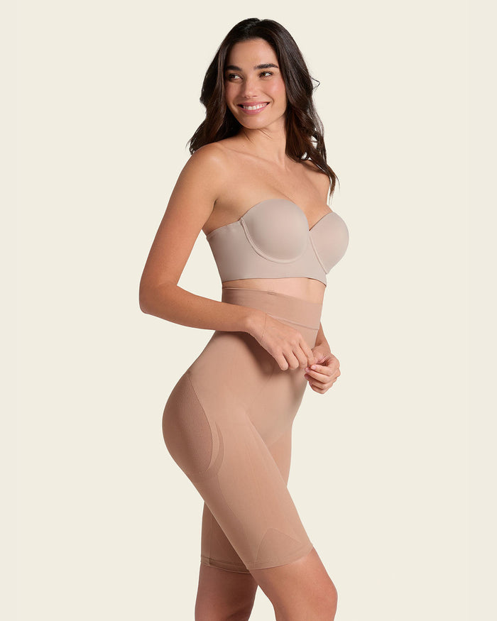 Formless™ Invisible Extra High-Waisted Shaper Short