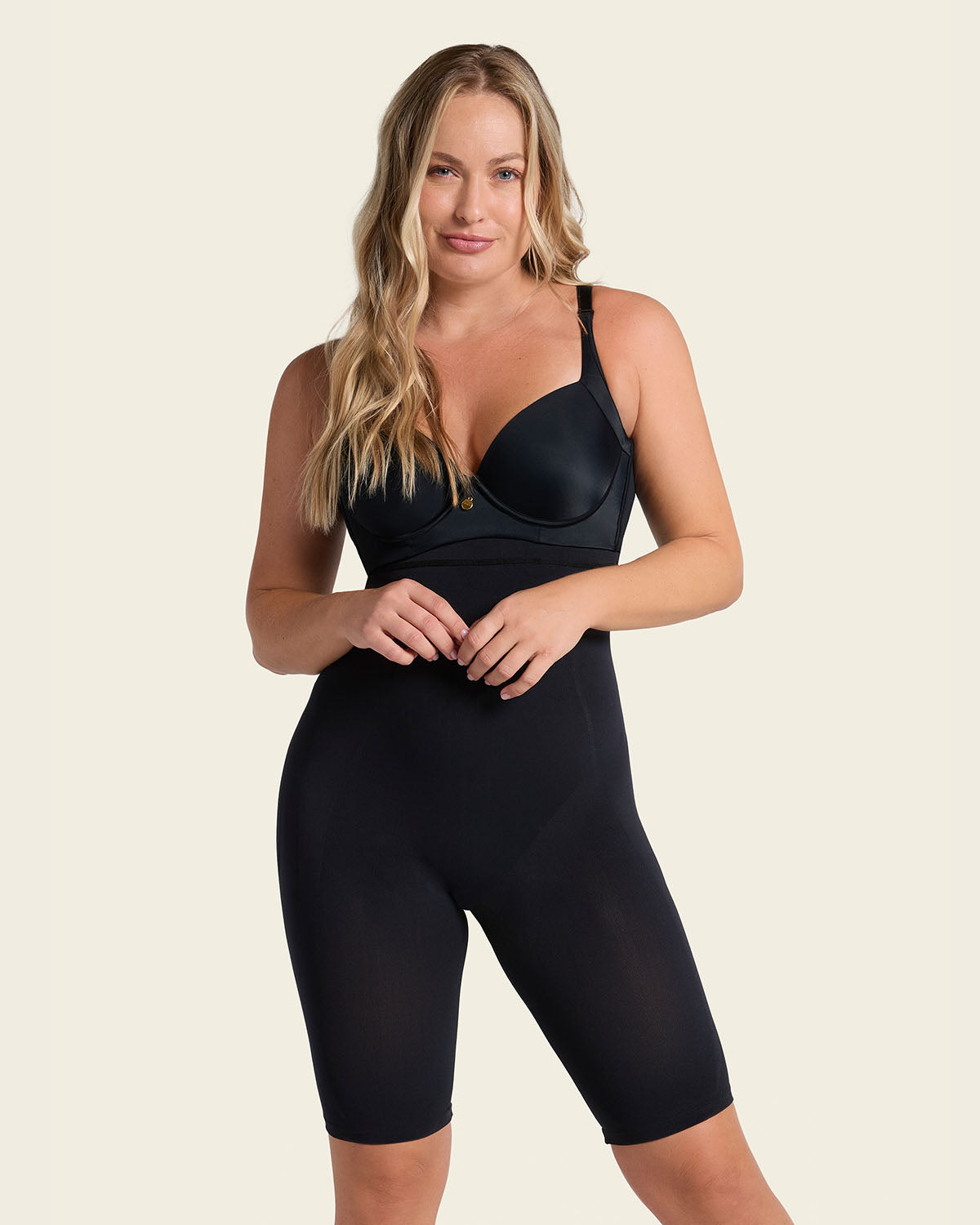Formless™ Invisible Extra High-Waisted Shaper Short