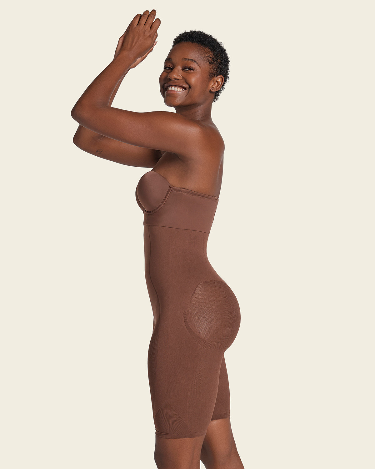 Formless™ Invisible Extra High-Waisted Shaper Short