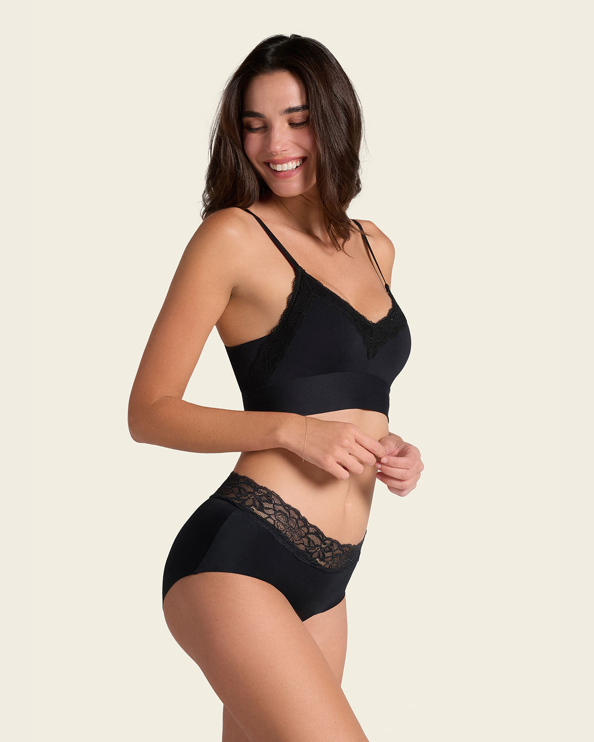Formless™ Ultra Light Lace Trim Hipster Panty
